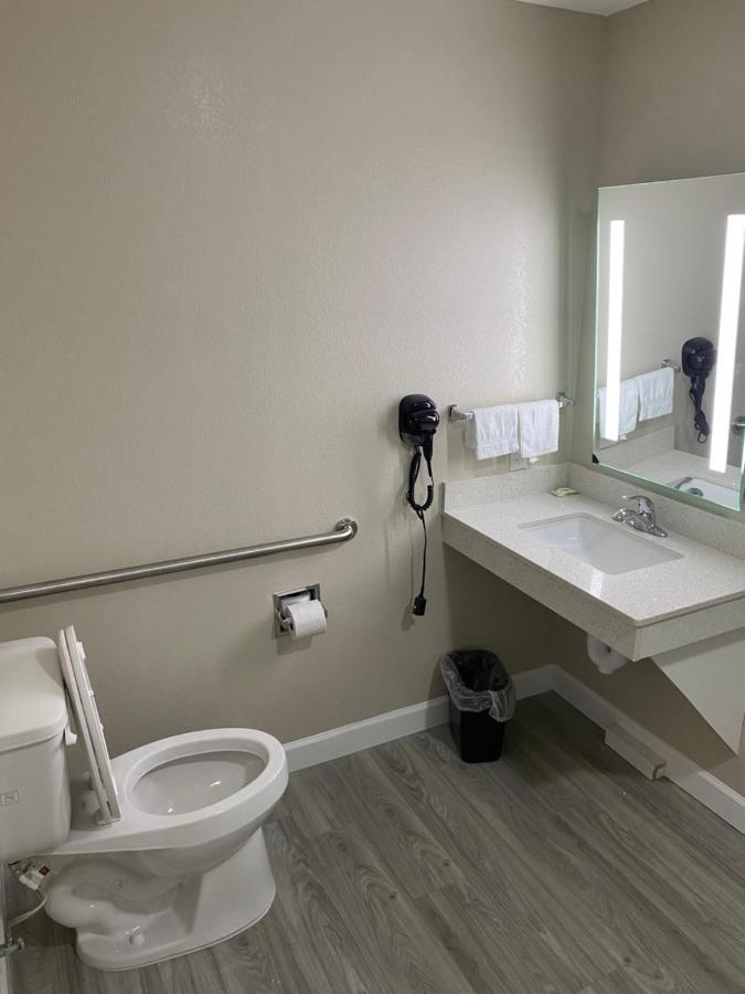 Hotel Desoto Olive Branch Bagian luar foto