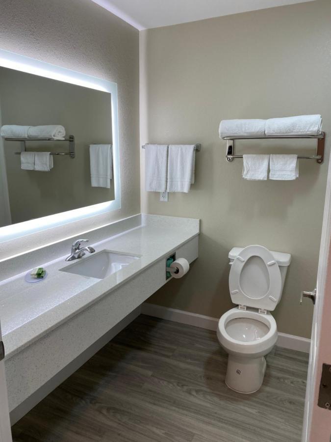Hotel Desoto Olive Branch Bagian luar foto